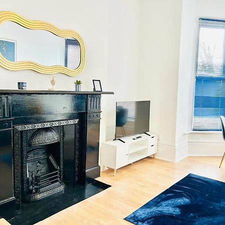 Hamilton House Apartment พอร์ตสมัธ ภายนอก รูปภาพ