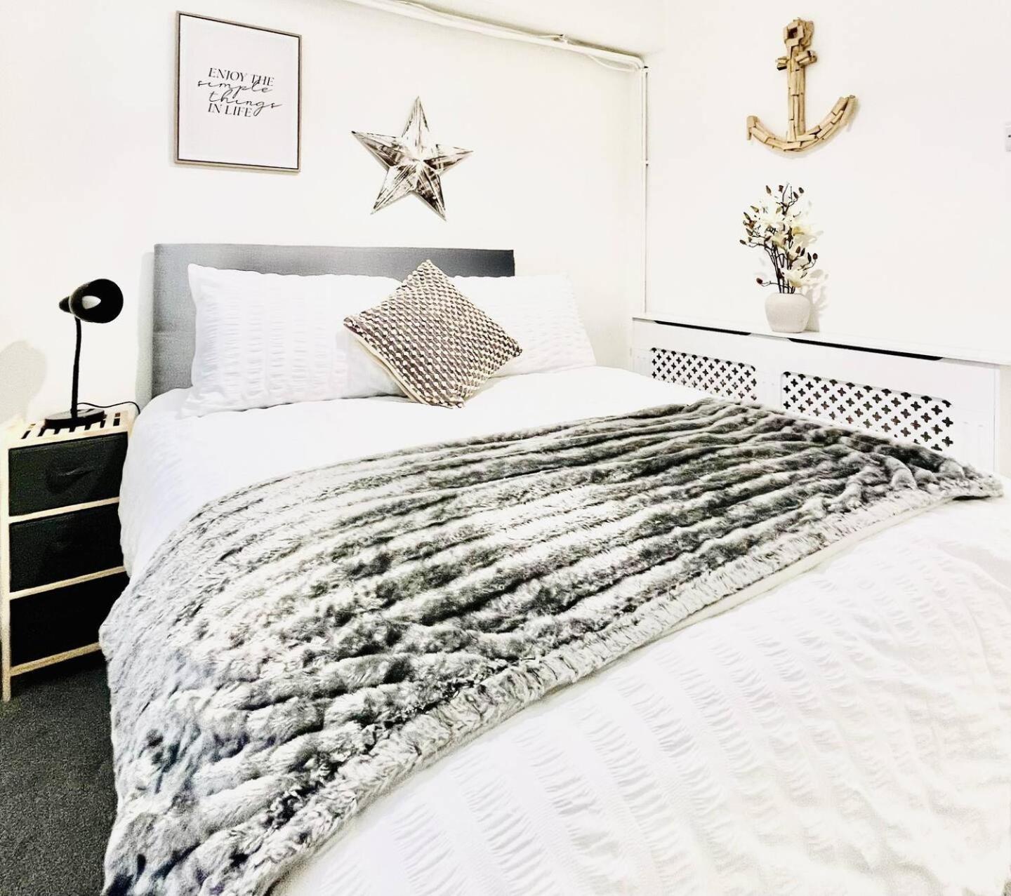 Hamilton House Apartment พอร์ตสมัธ ภายนอก รูปภาพ