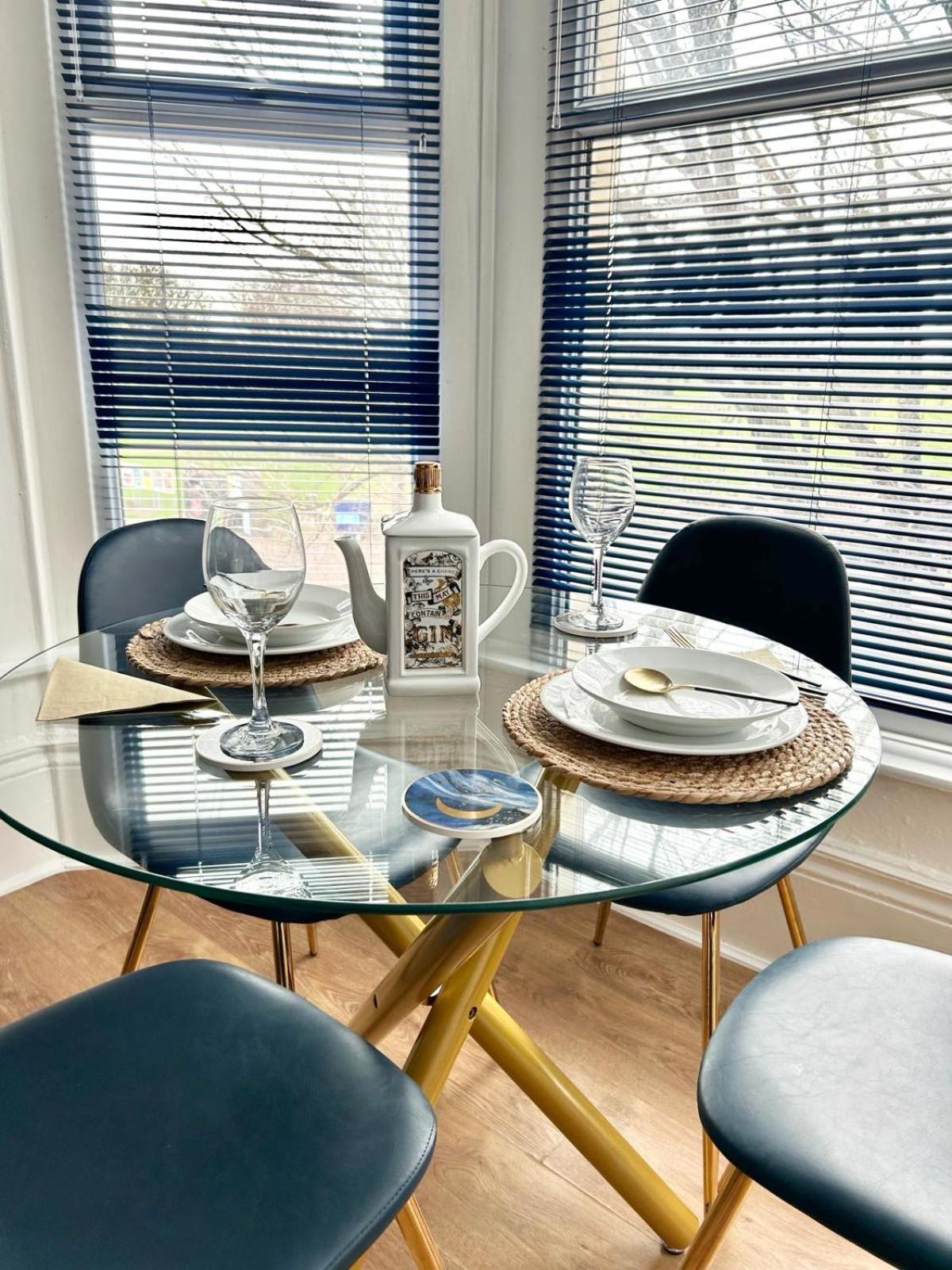 Hamilton House Apartment พอร์ตสมัธ ภายนอก รูปภาพ